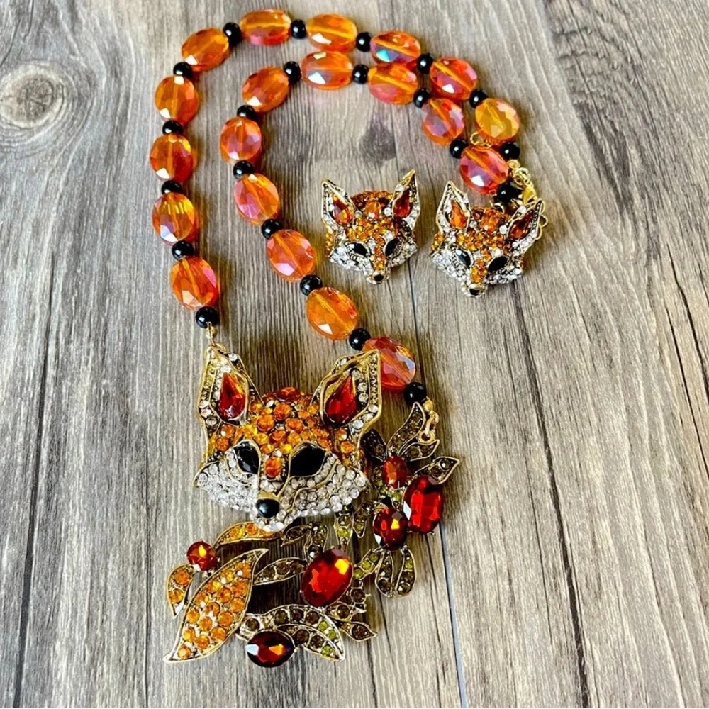 Vintage Baroque Crystal Fox Necklace/Earrings - Picture 2 of 8